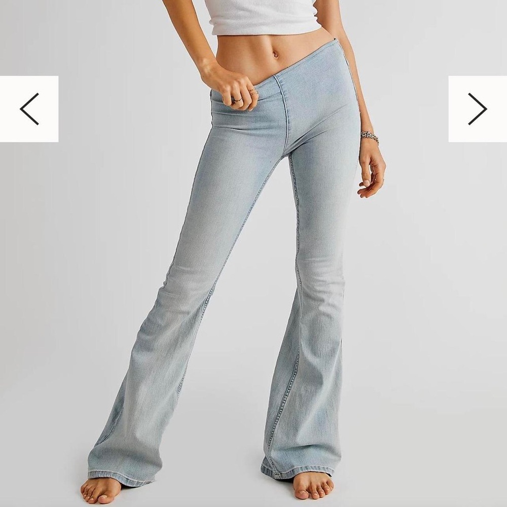 Free People We The Free Sz 25 Penny Pull-On Flare Jeans Blue Light Wash Voyager
